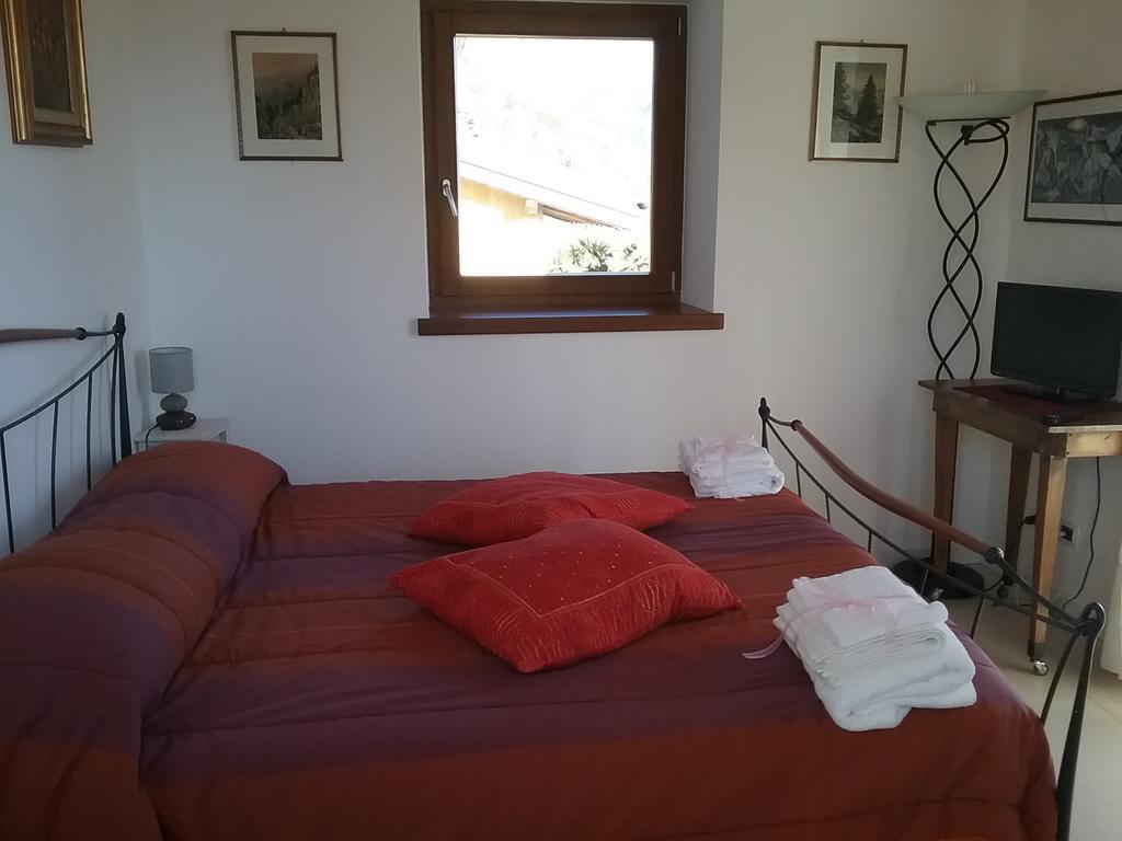 B&B Le Tre Chiavi Isera Kamer foto