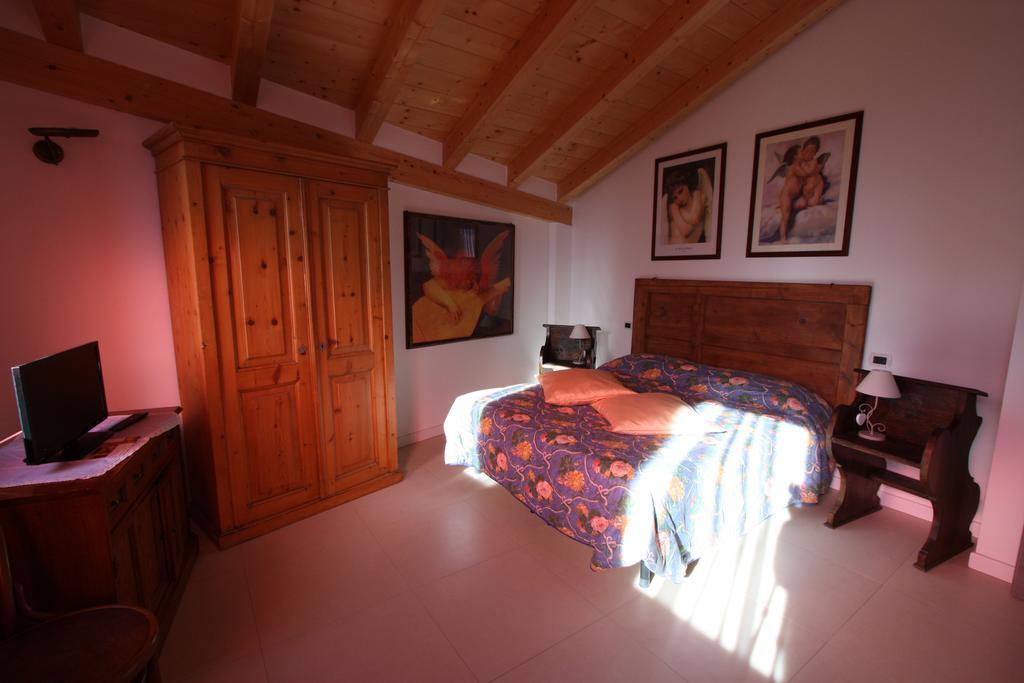 B&B Le Tre Chiavi Isera Buitenkant foto