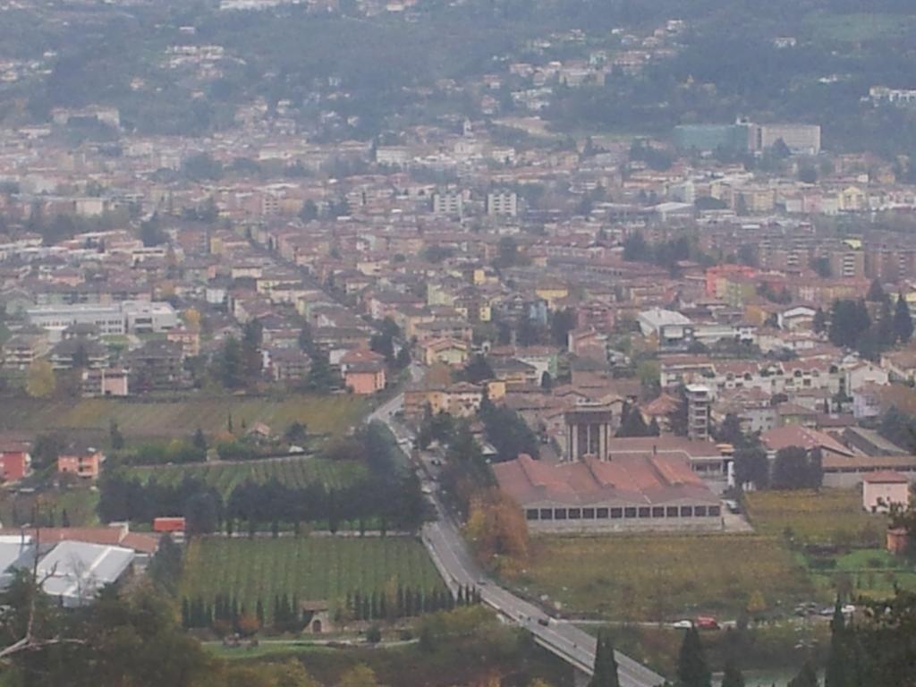 B&B Le Tre Chiavi Isera Buitenkant foto